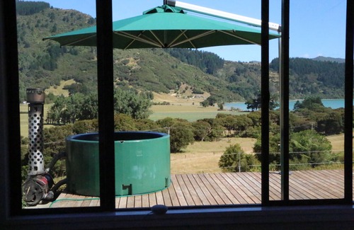 Waitaria Bay Cabina | Weka Cottage