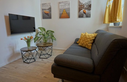 Brandenburg an der Havel Apartamento | Welcome to HOGULU - House 1, Apartment 4 in Brandenburg an der Havel!