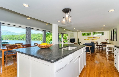 Lake Lure Casa | ❤️❤️ ❤️❤️Lakefront casa reformada con impresionantes vistas en una cala tranquila