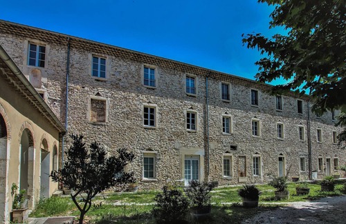 Montboucher-sur-Jabron Apartamento | Alojamiento de 2 habitaciones en Montboucher sur Jabron