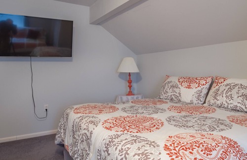 Seneca Falls Casa | Nueva casa frente al lago en Cayuga Wine Trail