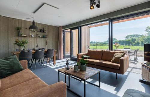 Municipality of Veere Casa | Welcome in - Vakantiehuis 6 en 12 personen, Vroondijk in Vrouwenpolder