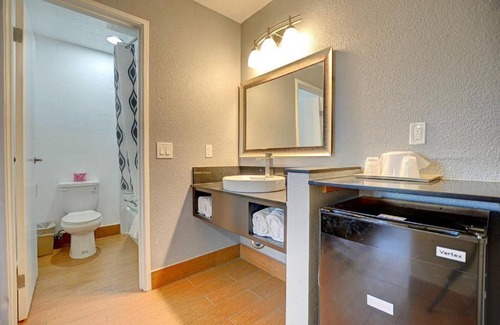 Colton Hotel | Welcome Inn