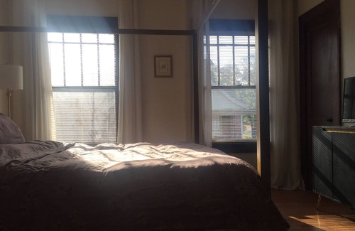 Jackson Casa | Welcome to 306: The Historic District of Westwood Gardens.