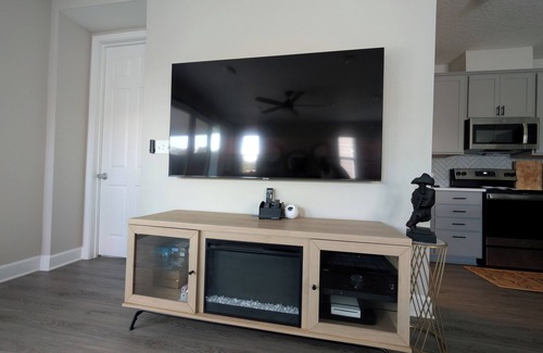 Westside Casa | Welcome to a 2-bedroom, 2-bath retreat in West Jacksonville.