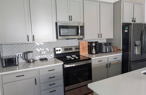Westside Casa | Welcome to a 2-bedroom, 2-bath retreat in West Jacksonville.