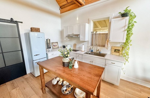 Santa Ynez Cabaña | Welcome to a Unique Getaway – THE COTTAGE @ The Big Pond Ranch & Vineyards