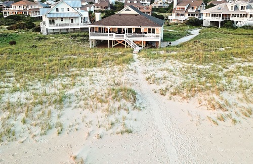 South Beach Casa | Welcome to Atlantic Bliss on Bald Head Island’s South Beach. Ocean Front!