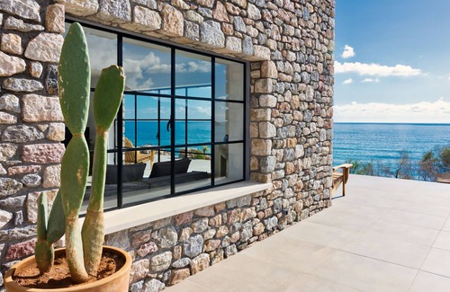 Viannos Villa | ¡Bienvenido a Beach House Arvi en Creta, donde cada detalle importa!