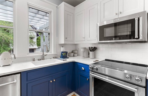 Cape Fear Station Casa | Welcome to Bo's Place in the desirable Sumners Crescent neighborhood.