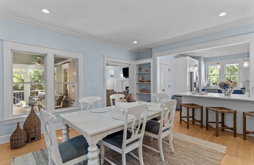 Cape Fear Station Casa | Welcome to Bo's Place in the desirable Sumners Crescent neighborhood.