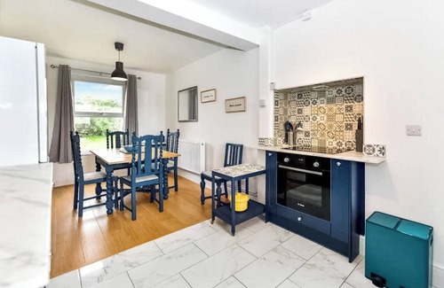 Reynoldston Cabaña | Welcome to BrynView in Reynoldston, Gower.