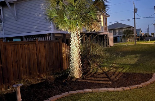 North Carolina Coast Cabaña | Welcome to Carolina Cottage. A charming three bedroom two bath cottage