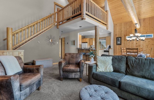 Redmond Casa | Welcome to Cinnamon Chalet – Your Cozy Escape in Eagle Crest Resort! Dog Friendl