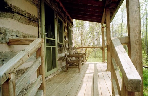 Lexington Cabina | Welcome to circa 1775 Virginia!