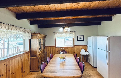 West Yellowstone Cabina | Welcome to Crane Meadows, West Yellowstone Cabin, sleeps 32 close to Hebgen Lake