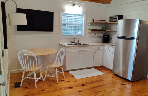 Calion Casa | Welcome to Cypress Shores on beautiful Calion Lake