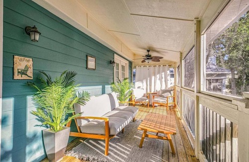 White's Gulfview Casa | Welcome to 'Front Porch Sitting'