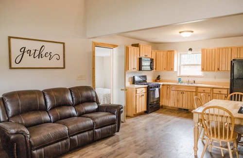 Hill City Cabina | Welcome to Goldfinch!