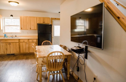 Hill City Cabina | Welcome to Goldfinch!