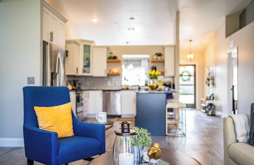 Lakeland Casa | Welcome to Horse Haven-Lovely 4-bedroom house with WiFi, AC in charming Lakeland