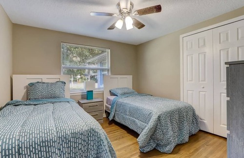 Northside Casa | Welcome to Merival Manor!! Fresh & New find your way to this spacious hideaway