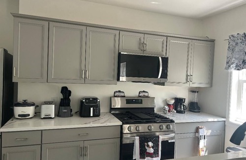 New Paltz Casa | Welcome to New Paltz. Charming 3-bedroom house with AC, WIFI,
