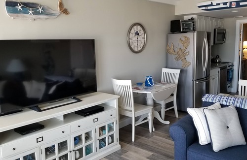 Wildwood Crest Condominio | Bienvenido a "Ocean Sunrise". Renovado directo frente al mar privado unidad final.
