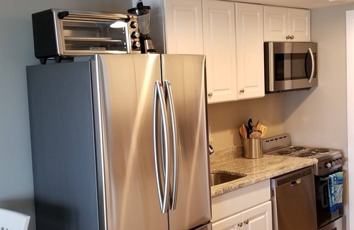 Wildwood Crest Condominio | Bienvenido a "Ocean Sunrise". Renovado directo frente al mar privado unidad final.