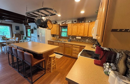 Wallenpaupauk Lake Estates Chalet De Esquí | Welcome to On the Rocks a charming retreat located near Lake Wallenpaupack