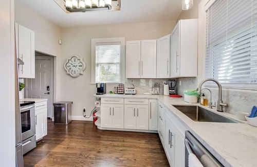 Oakland Casa | Welcome to our beautiful house with everything you need to enjoy the city!