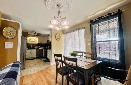 Bridgewater Apartamento | Welcome to our cozy/charming 2 Bedroom 1 Bath Apartment in Central Bridgewater