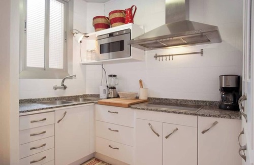 El Parc i la Llacuna del Poblenou Apartamento | ¡Bienvenido a nuestro acogedor apartamento en Poblenou! Te encantará por su ubicación, cerca de los principales lugares de interés de Barcelona y, al mismo tiempo, alejado del ruido de la ciudad.