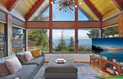 Courtenay Casa | Welcome to our exquisite 2,600 sqft home, a stunning retreat.