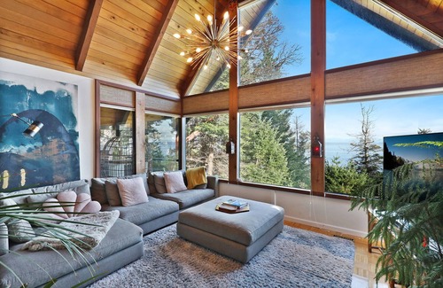 Courtenay Casa | Welcome to our exquisite 2,600 sqft home, a stunning retreat.