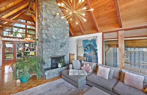 Courtenay Casa | Welcome to our exquisite 2,600 sqft home, a stunning retreat.