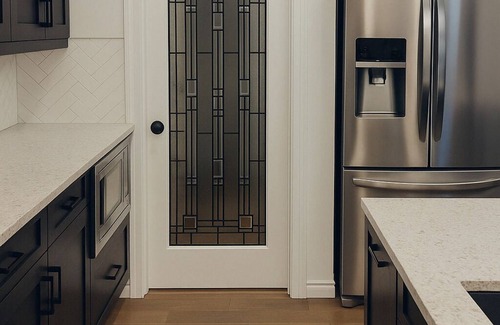Airdrie Casa | Welcome to our Luxury Nest…A home away from home. Your comfort is our culture