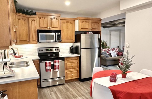 Collingwood Casa | Welcome to PonyTrail Spacious Family Townhome.Dog Friendly.Minutes to Blue Mountain