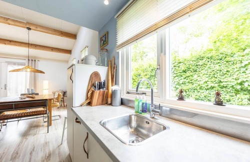 Ouddorp Casa | Welcome to Prinsenhof 62, a beautiful holiday home in the serene nature park Prinsenhof, where you will find the peace and relaxation you need.