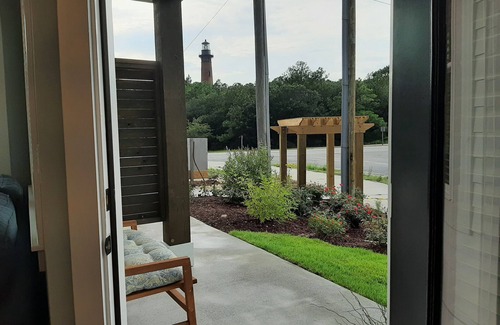 Corolla Village Condominio | Welcome to Saltwater Seaclusion! Heart of Corolla! Walk to everything!