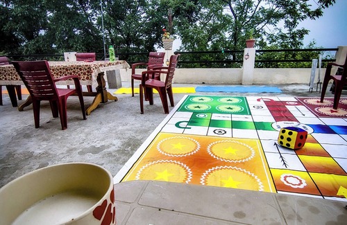 Kausani Casa | Welcome to the bagpackers hostel in the lap of himalayas at Rawscape in kausani