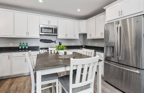 Minot Casa | Welcome to the "Beach Haus," a charming retreat 400' from Minot Beach!