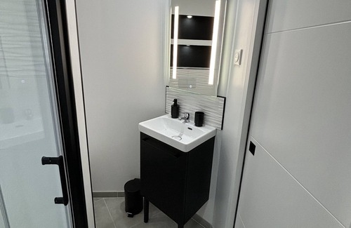 Bellevue Apartamento | Welcome to the Black and White Cdgparc DES Expositions