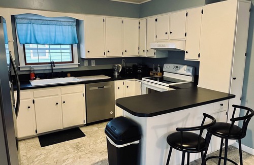 Ames Casa | Welcome to the Central Hearth! Spacious 3 bd 2 bath. Centrally located Sleeps 8!