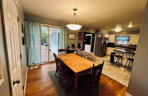 Ames Casa | Welcome to the Central Hearth! Spacious 3 bd 2 bath. Centrally located Sleeps 8!