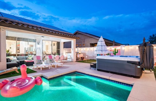 Estrella Mountain Ranch Casa | Welcome to the Coco Cabana! Located in Estrella Mountain Ranch in Goodyear, AZ!