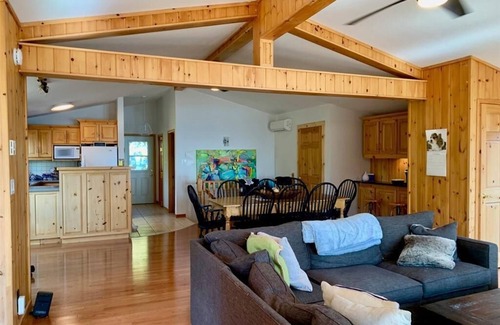 Northern Bruce Peninsula Cabaña | Welcome to The Dorcus Bay Retreat! Discover Tobermory at its finest.