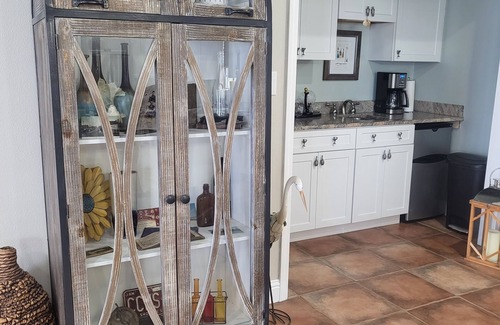 Ocean Springs Casa | Welcome to the Little Sandpiper Beach House with your Private Beach