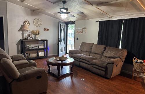 Kenvir Casa | Welcome to The Mayors Retreat