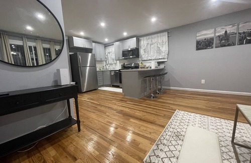 Queens Casa | Welcome to The Nest, Beautifully renovated 4 bedroom 2.5 Bath private property!
